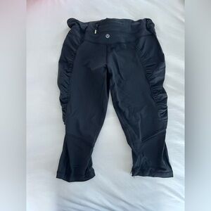 LULULEMON ruched cropped legging